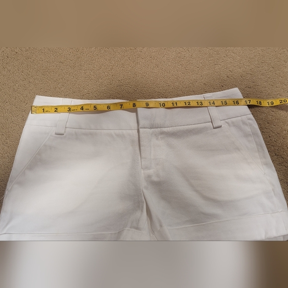 Alice and Olivia Cuffed Shorts - Picture 3 of 3